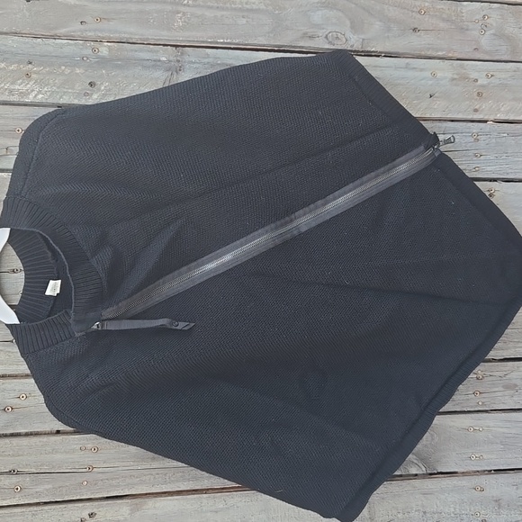 Lululemon Black exposed  poncho OS 100% Merino Wool - Picture 1 of 5